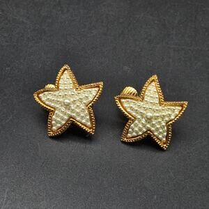 Avon 1991 Sea Treasures Clip On Earrings Star Fish Gold Tone Beachy Summer